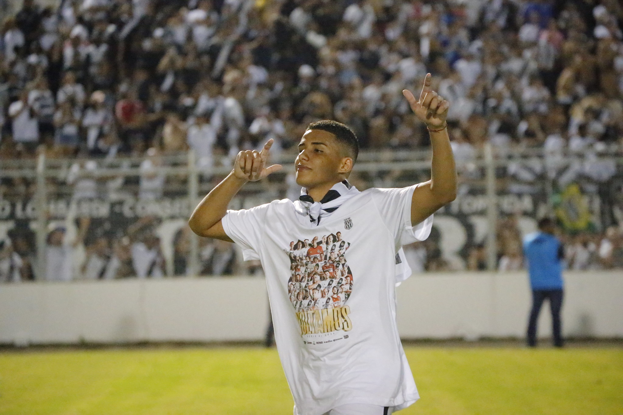 Conversa franca com Hélio dos Anjos e ajuda de psicóloga: Jean Carlos revela bastidores para melhora de desempenho na A2