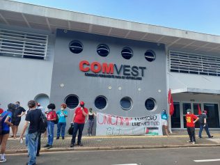Manifestantes impedem realização de feira israelense na Unicamp