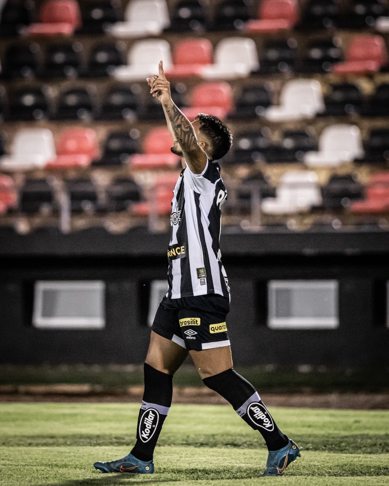Santos comemora defesa zerada nos últimos jogos