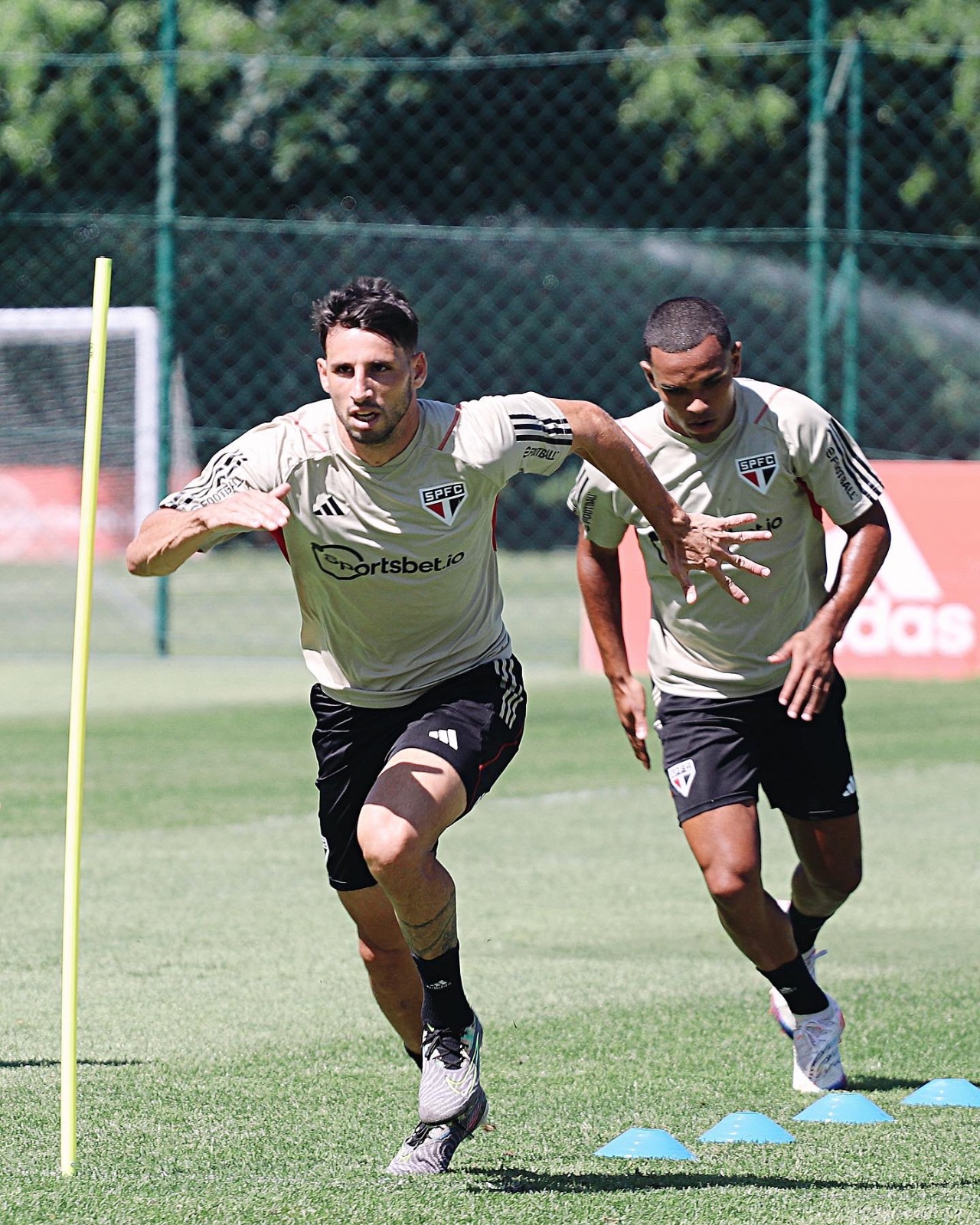 São Paulo recebe o Ituano e conta com volta de Calleri pela Copa do Brasil