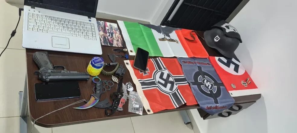 Polícia apreende adolescente com material nazista em Monte Mor 