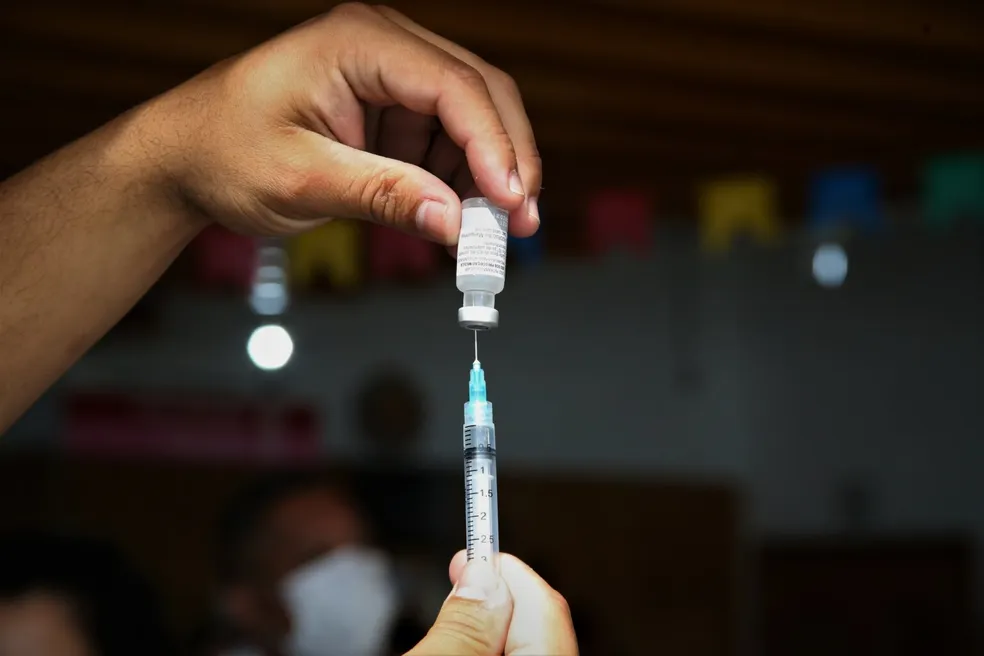 UBSs de Piracicaba estão com horários ampliados para vacinar contra gripe e covid