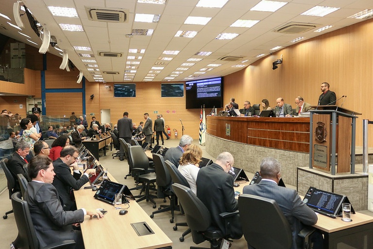 Câmara deve votar teto de salário para prefeito e secretários para o próximo mandato