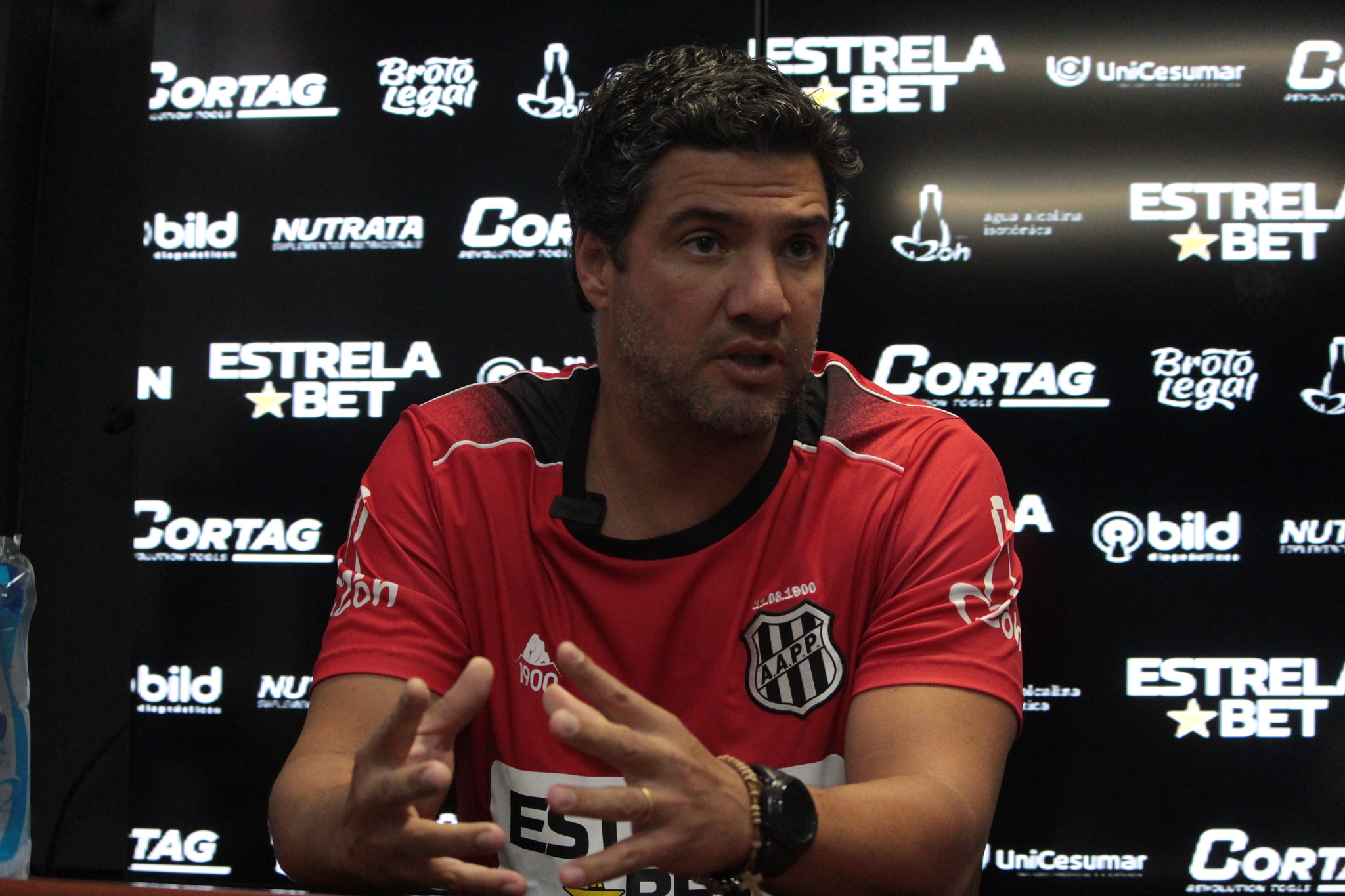 Felipe Moreira fala da estratégia para vencer o Vila e elogia apoio da diretoria