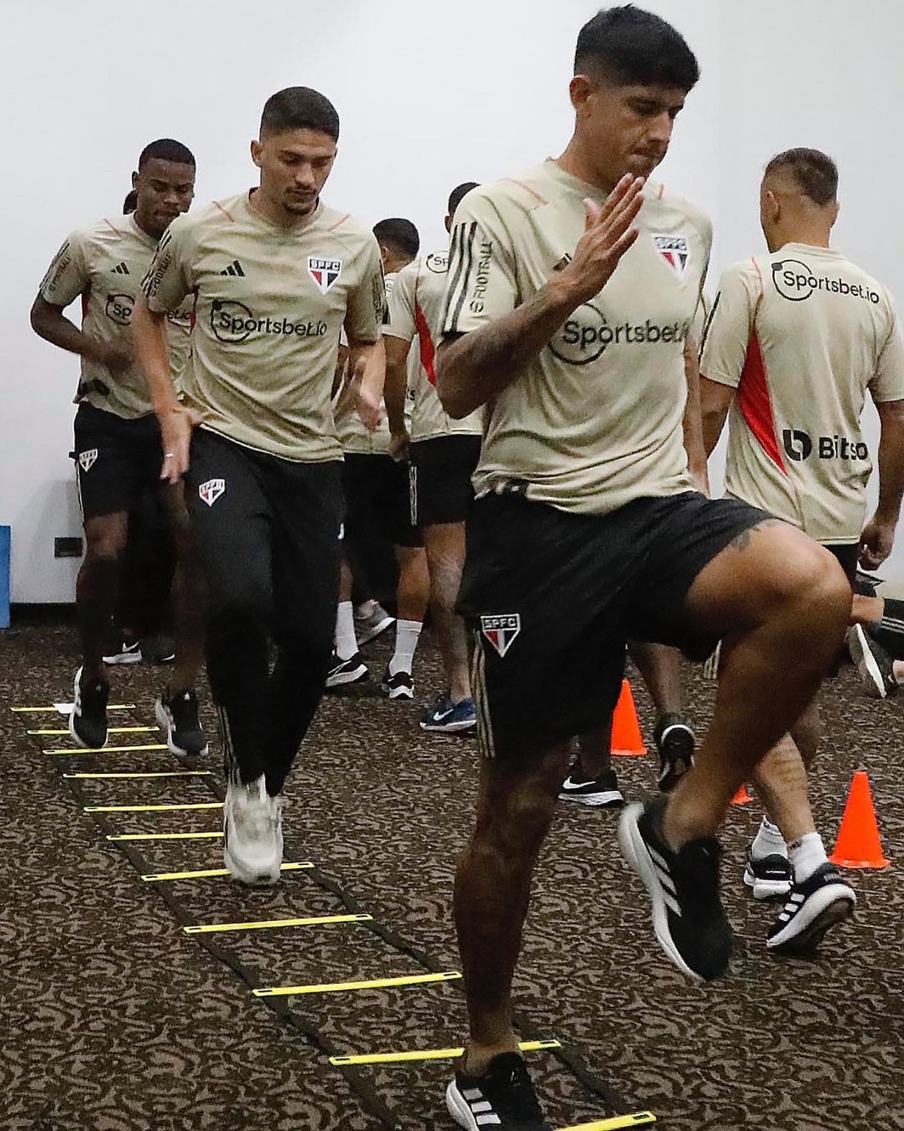 São Paulo enfrenta o Puerto Cabello para encaminhar classificação na Copa Sul-Americana