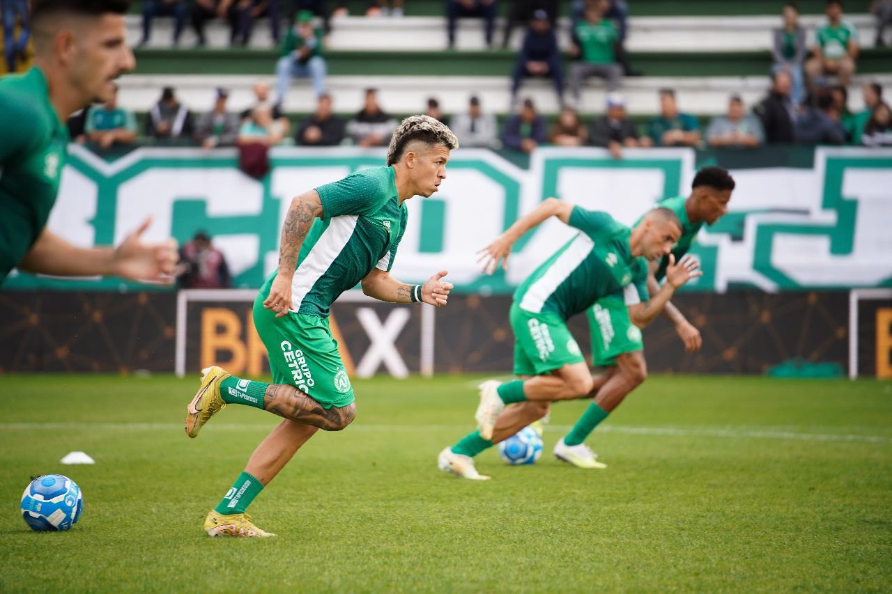 Técnico Argel Fucks reclama da falta de regularidade da Chapecoense