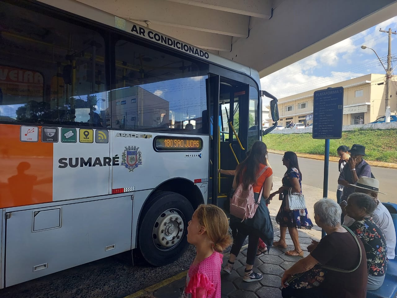 Ônibus nas regiões onde há segundo turno estão de graça neste domingo