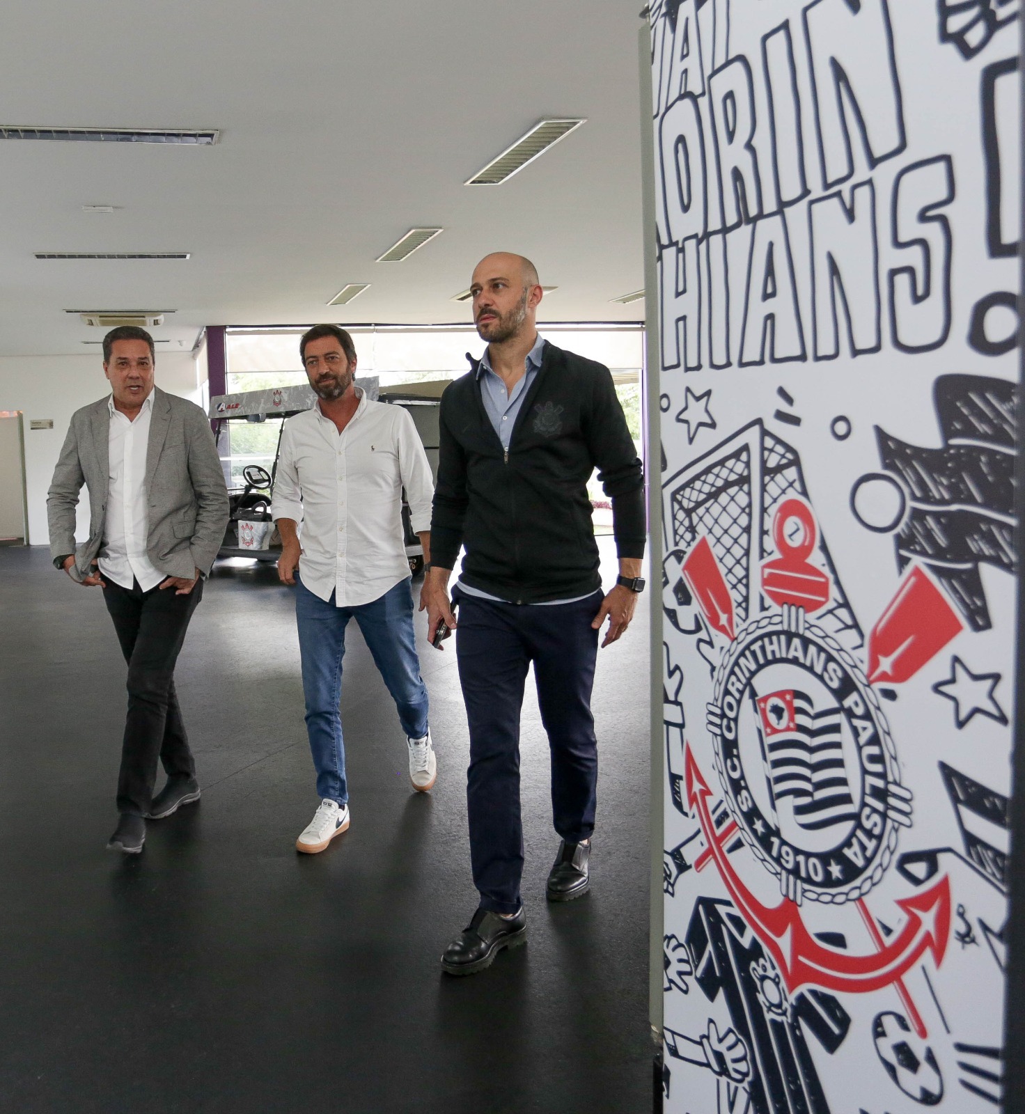 Vanderlei Luxemburgo fala em juntar os cacos no Corinthians