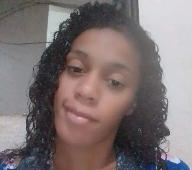 Corpo de mulher morta pelo ex por ciúme é sepultado em Cordeirópolis
