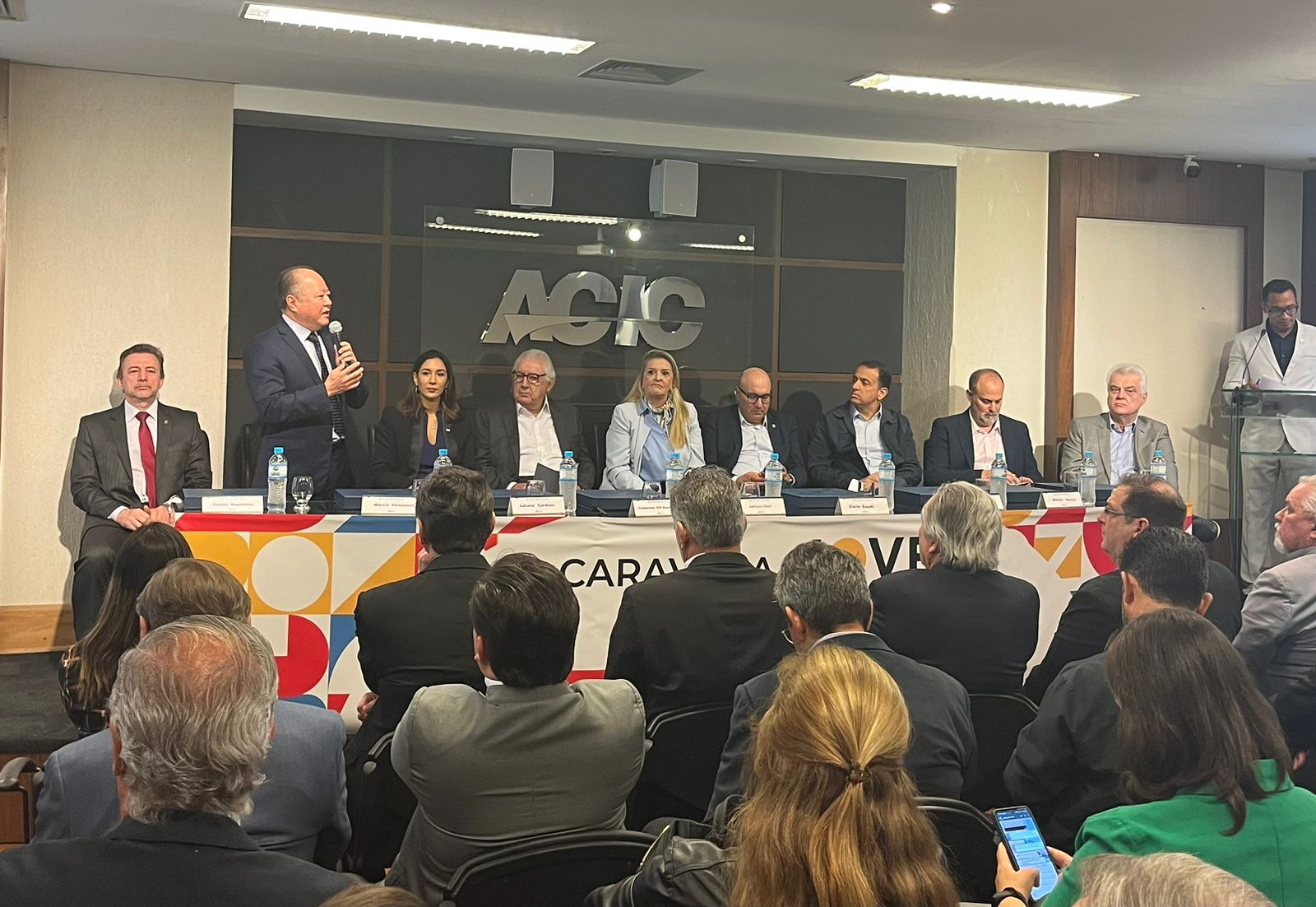 Ação tem como objetivo mostrar as vantagens de jovens aprendizes para microempresários
