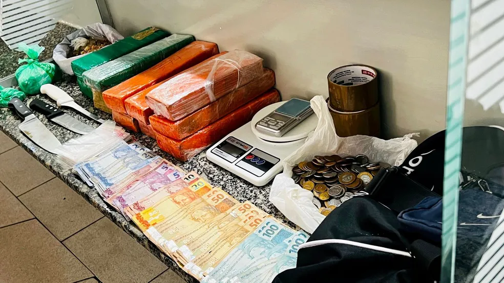 Baep apreende quase 9kg de drogas em Limeira; homem é preso