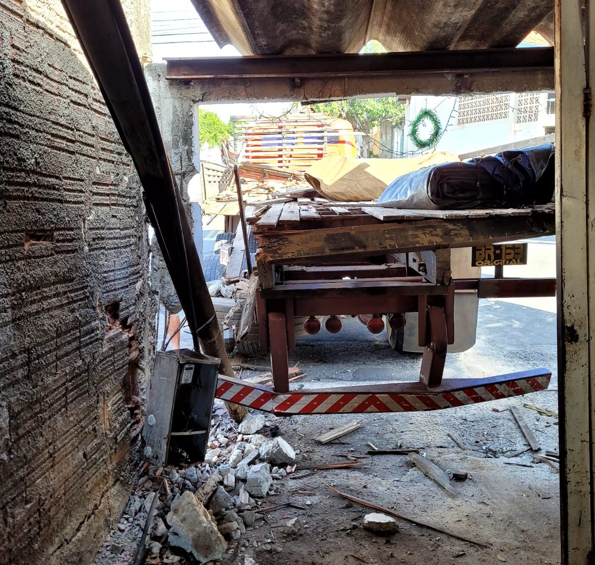 Casas atingidas por caminhão em Limeira terão que ser demolidas