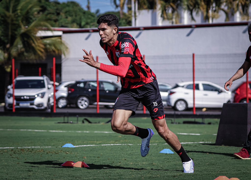 Em semana de retomada na Série B, Atlético-GO dispensa zagueiro