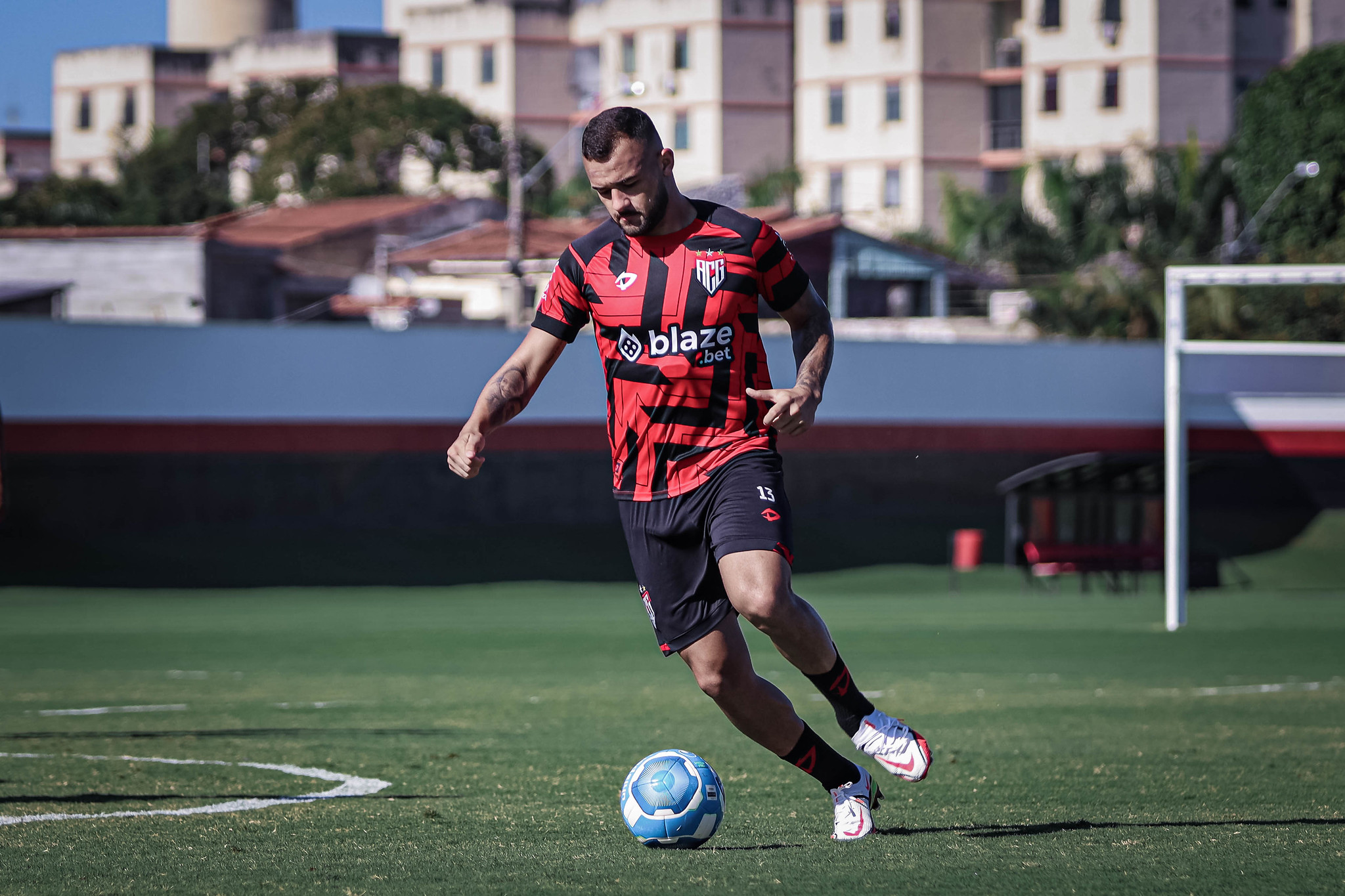 Fortaleza encaminha empréstimo de Igor Torres para a Ponte Preta