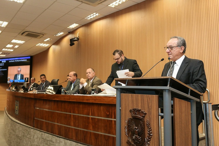 Câmara aprova que ruas não recebam nomes de agressores de mulheres