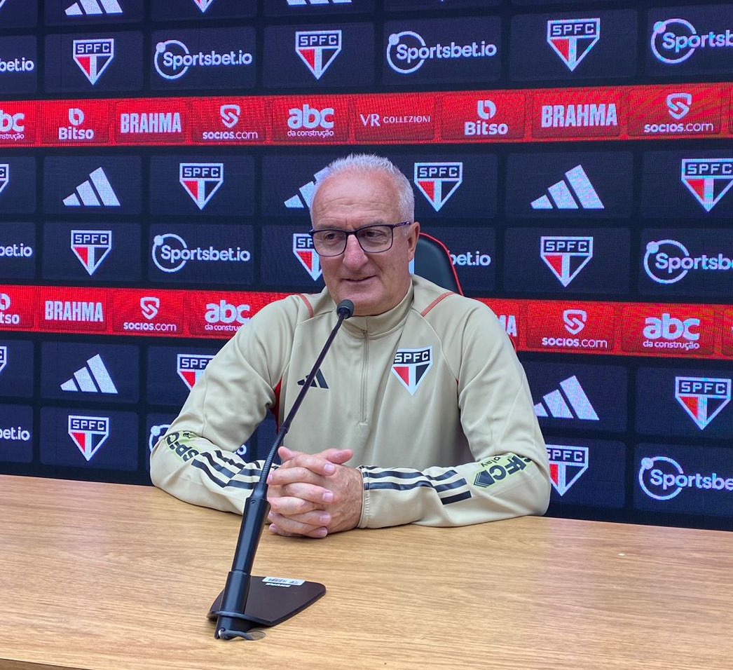 Após goleada sobre o Santos, técnico Dorival Júnior destaca elenco do São Paulo