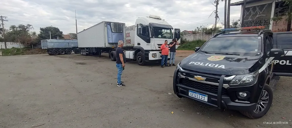 Carga de 27 toneladas de carne é recuperada em Limeira