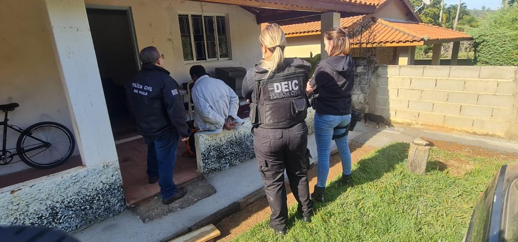 Homem é preso em Monte Alegre do Sul por distribuir material de pedofilia