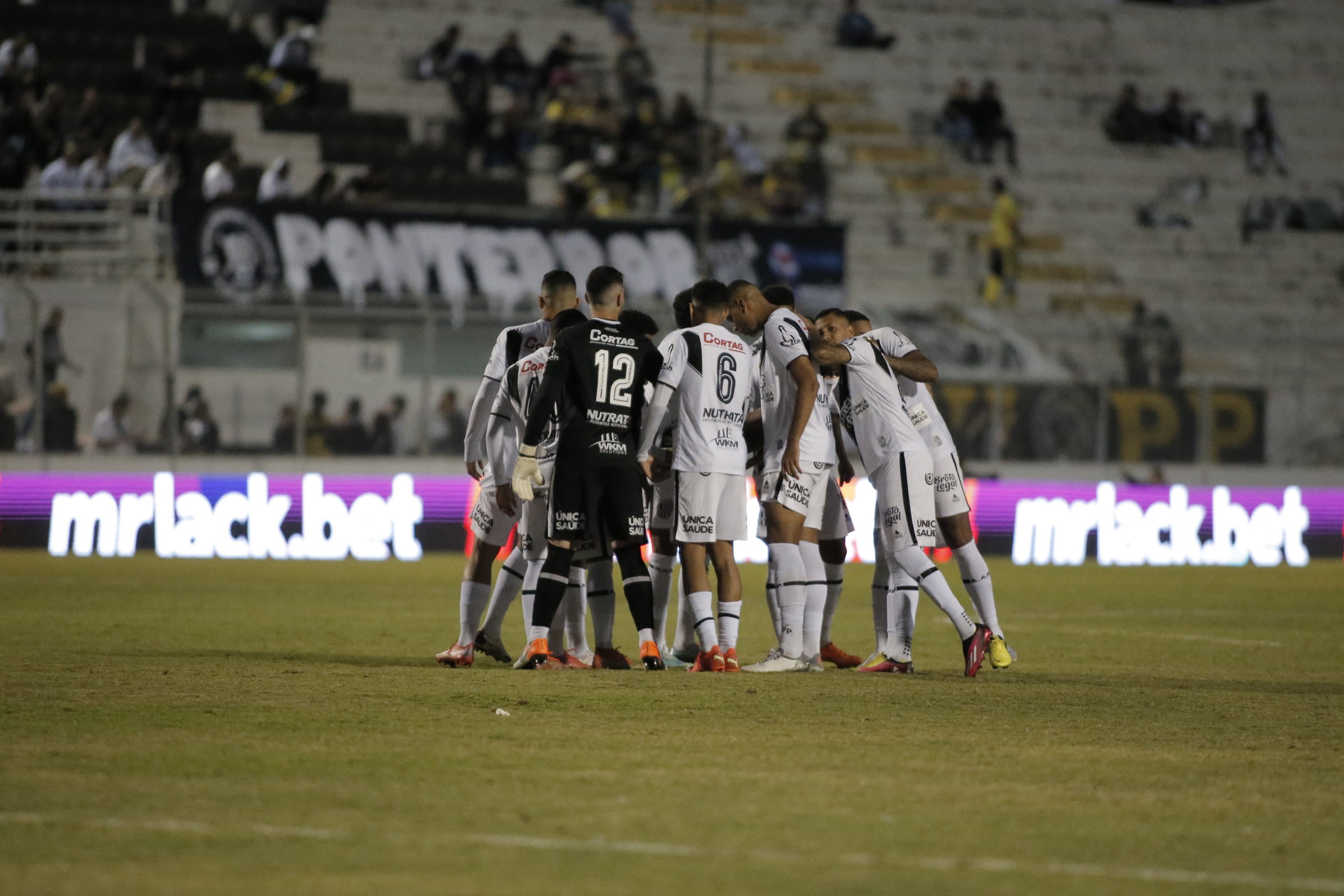 Ponte Preta enfrenta o Juventude em busca da reabilitação na Série B