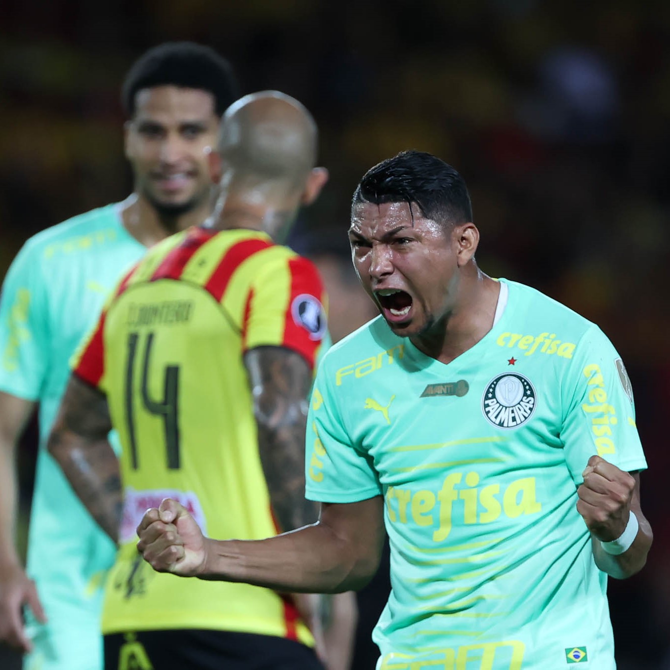 Cpl Rony Atacante Rony celebra vida perfeita em goleada do Palmeiras - CBN ...