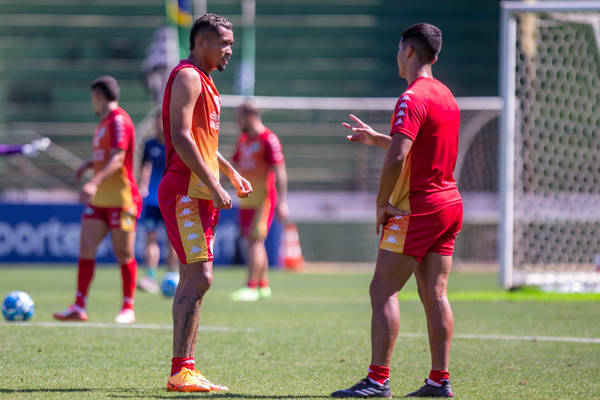 Com dúvida na direita, Umberto Louzer prepara o Guarani para o duelo contra o Sampaio