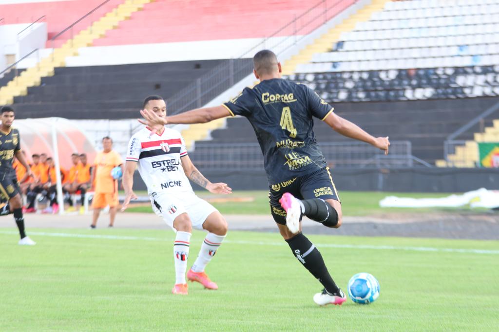 Em jogo fraco, Ponte Preta empata sem gols com o Botafogo-SP, fora de casa