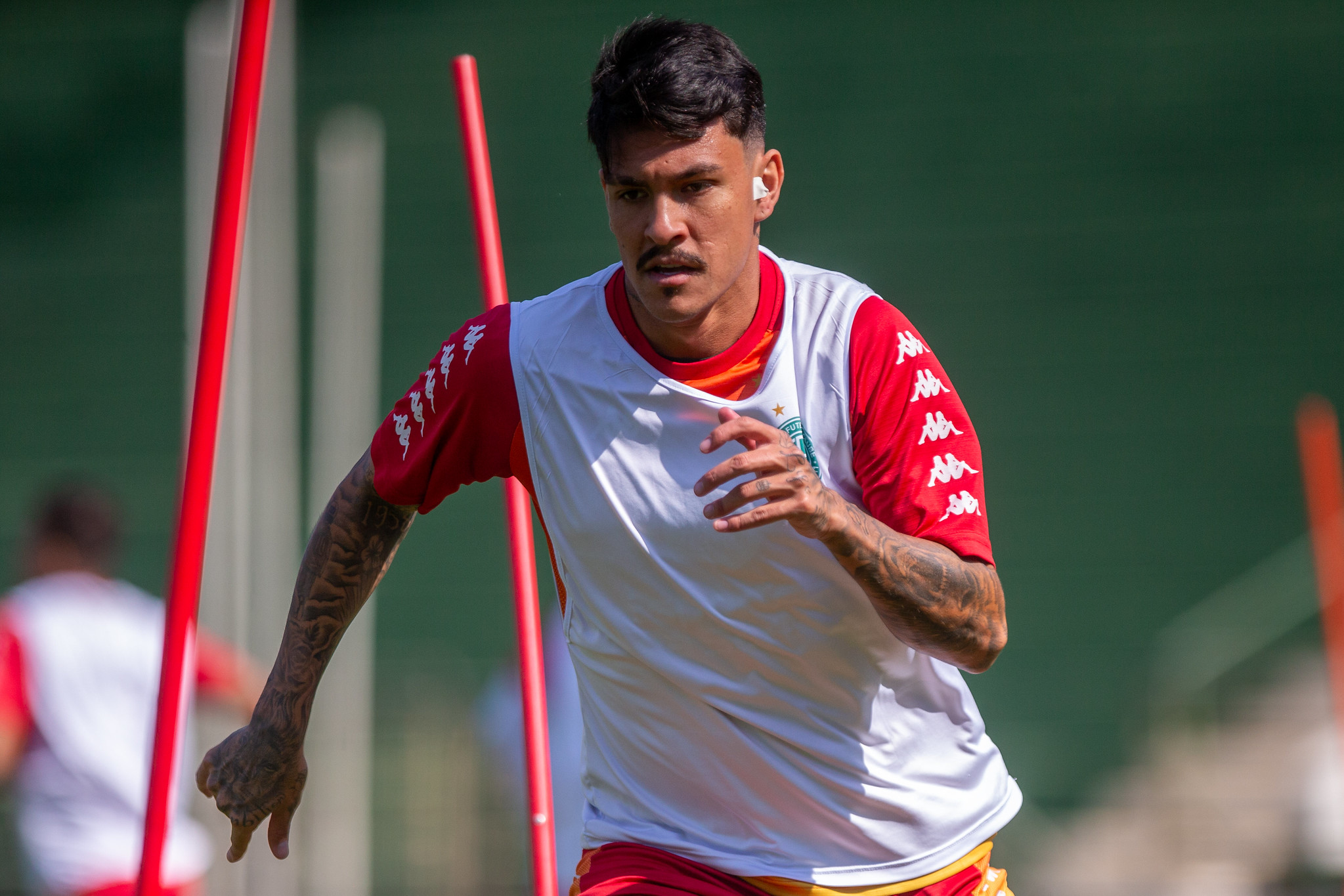 Guarani renova contrato de Matheus Bueno até 2025