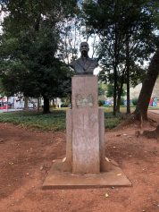 Pichações são retiradas de monumentos no Centro de Campinas