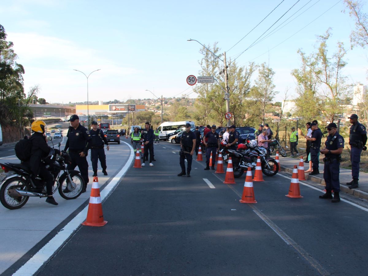 Avenida John Boyd recebe mais uma operação ‘Placa Escura’