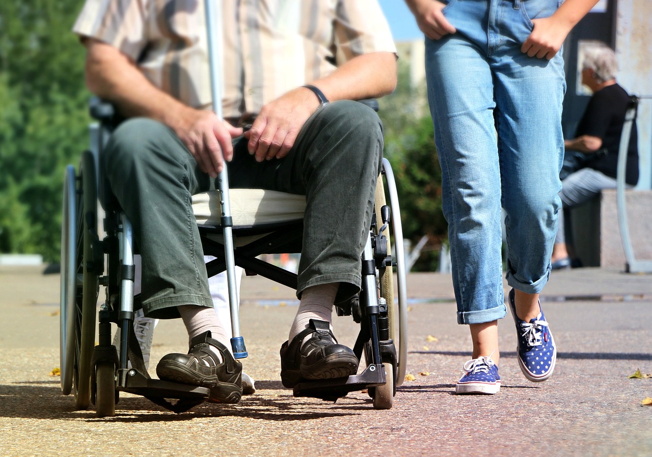 Projeto prevê jornada reduzida para servidores que tenham dependentes com deficiência