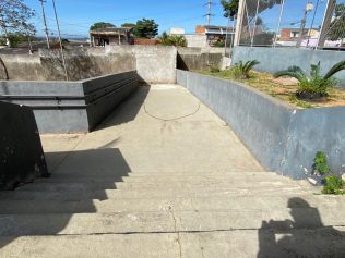 Voluntários transformam ambiente de escola de Campinas através da pintura
