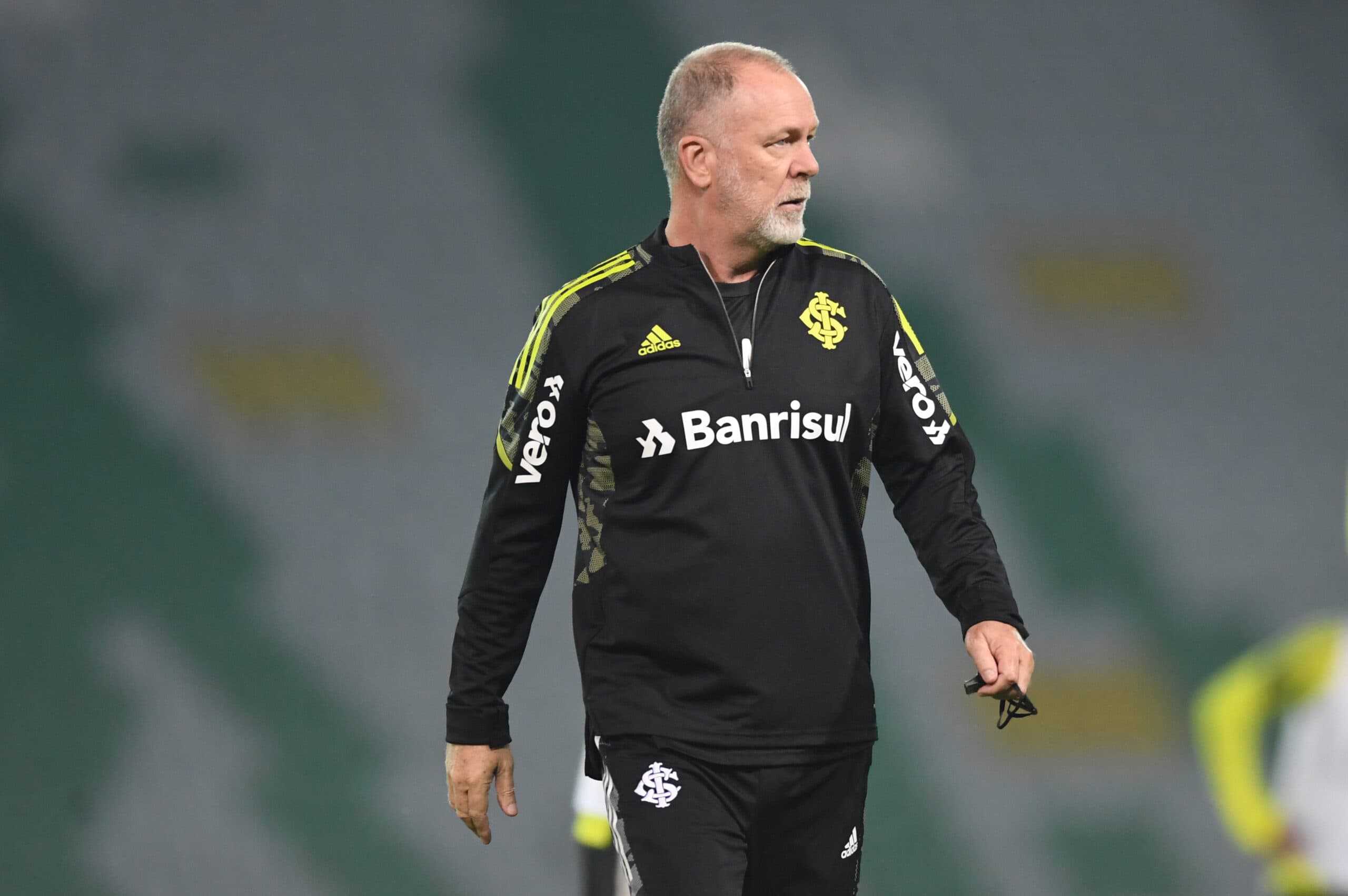 Após Luxa, diretoria sonhava com Tite, mas o acerto será com Mano Menezes
