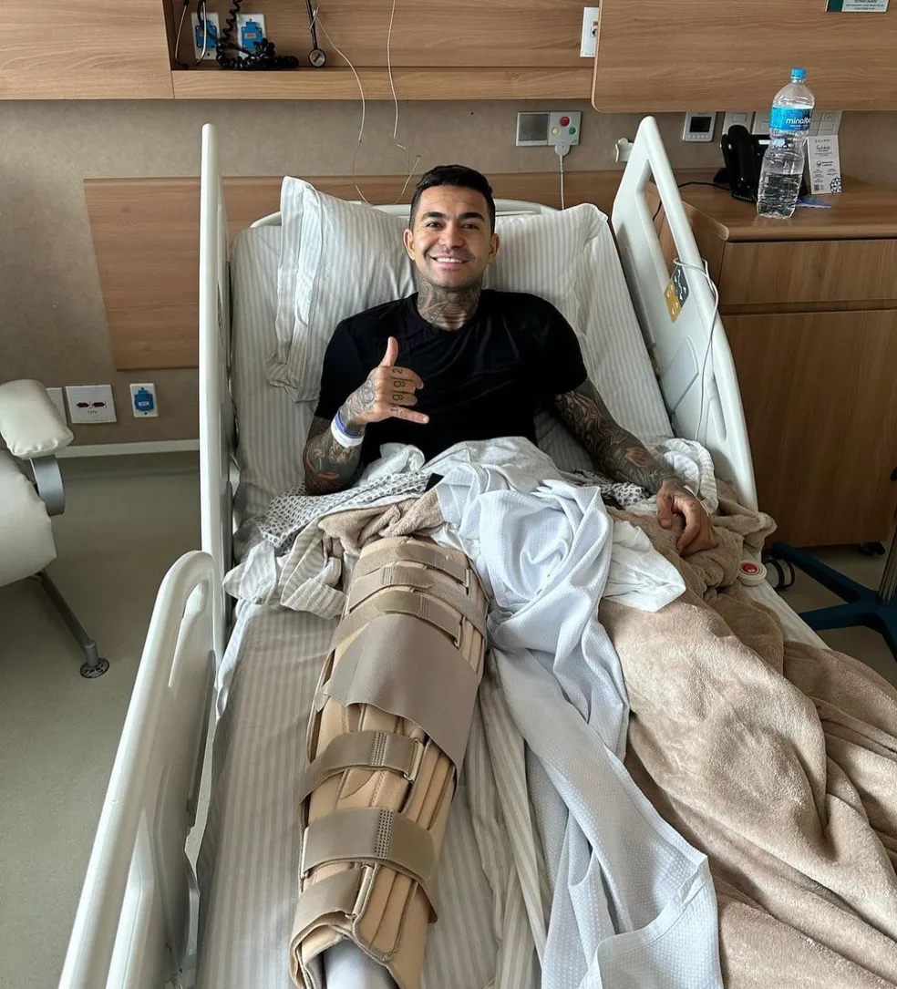 Atacante Dudu pode ficar até um ano parado no Palmeiras