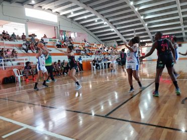 Campinas vence Ourinhos na estreia do Campeonato Paulista de Basquete Feminino