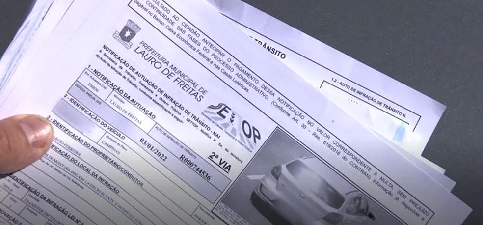 Motorista leva oito multas em dois anos e tenta provar que placa foi clonada