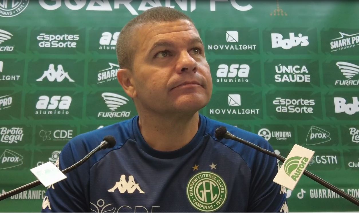 “O mais importante foram os três pontos”, afirma Louzer após vitória contra Chapecoense
