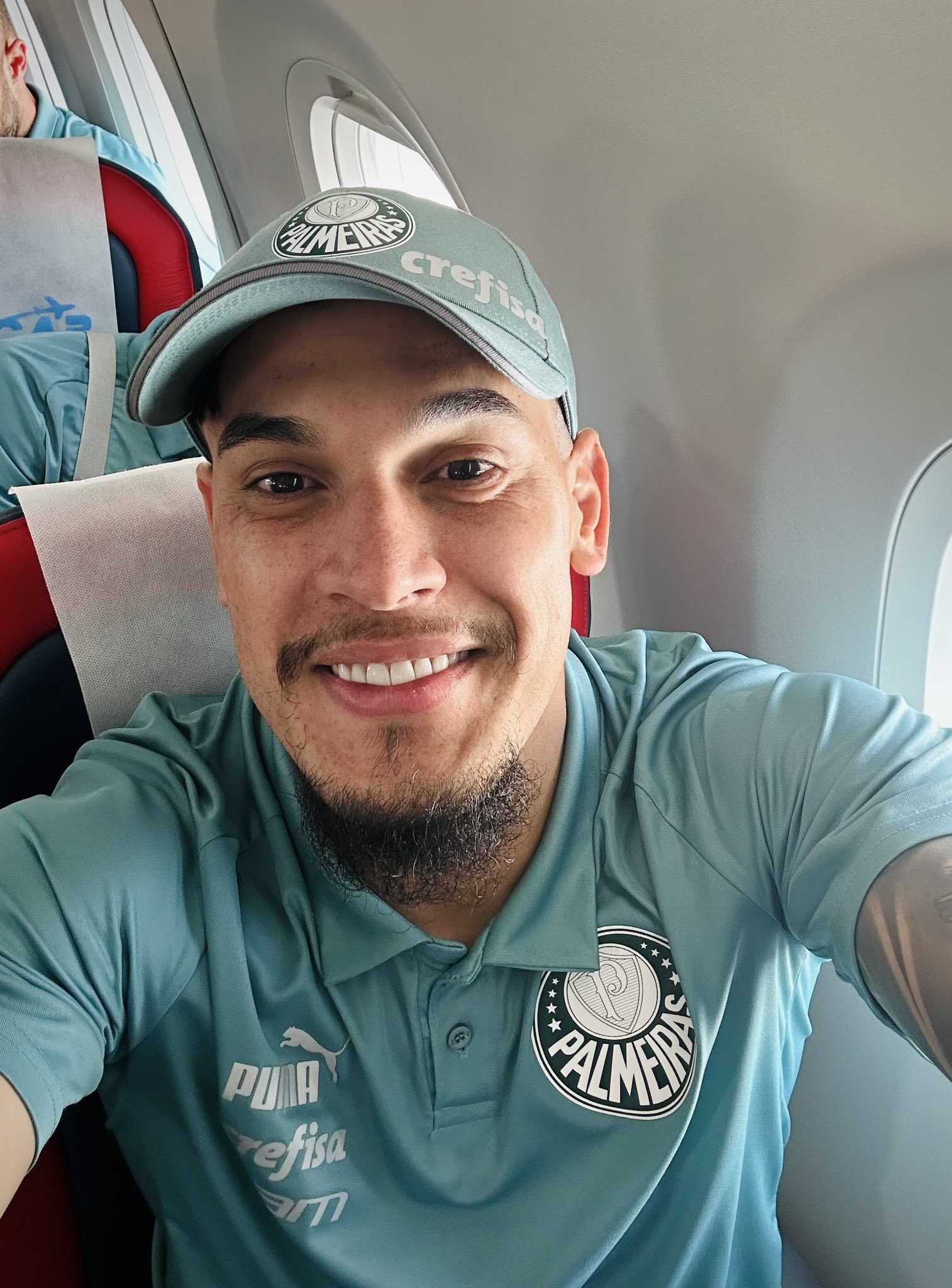 Palmeiras desembarca em Buenos Aires com o grupo completo