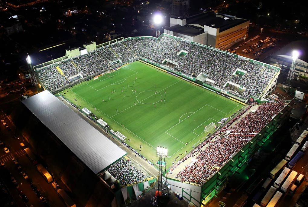 Buscando vaga no G4, Guarani enfrenta Chapecoense na Arena Condá