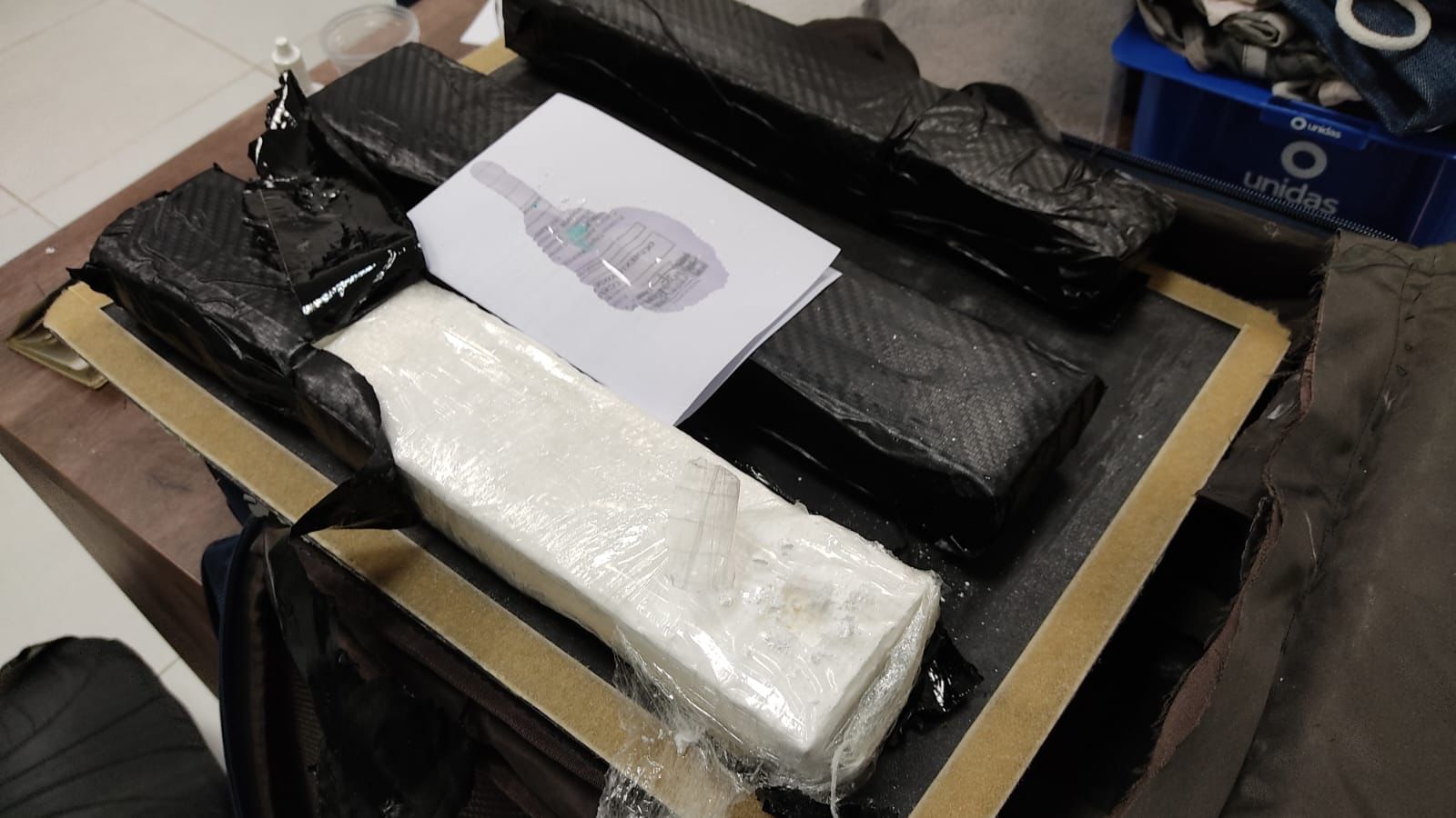 Polícia Federal prende dois passageiros com drogas em Viracopos