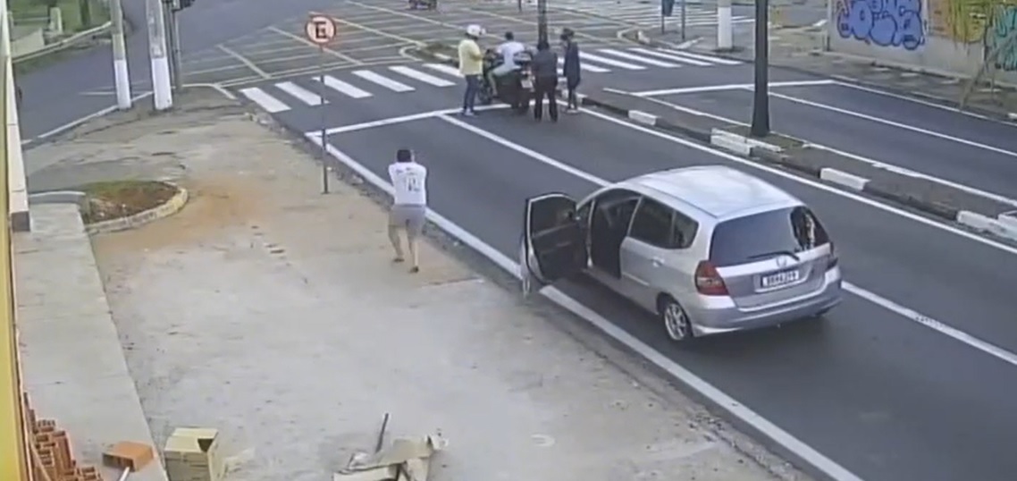 Policial à paisana evita assalto em Campinas e dois menores são apreendidos