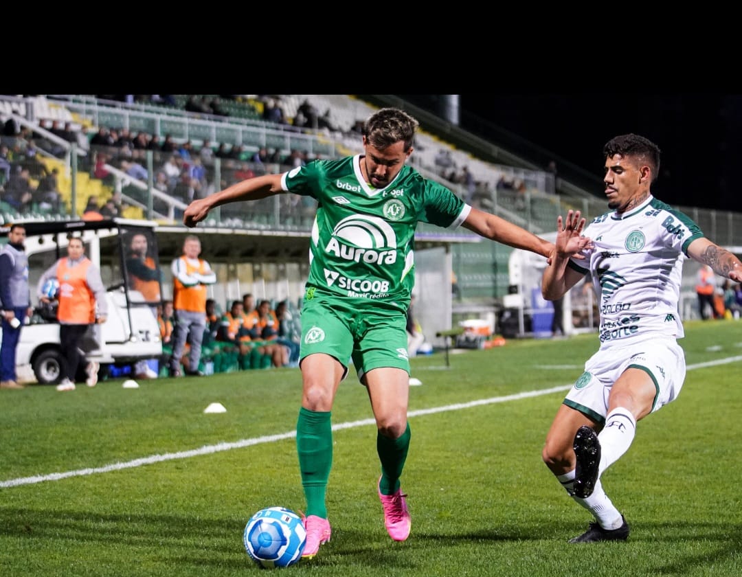 Guarani vence Chapecoense em SC e “dorme” na vice-liderança da Série B