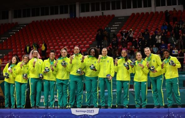 Com três atletas de Campinas, Seleção Feminina de basquete conquista a medalha de ouro no Pan
