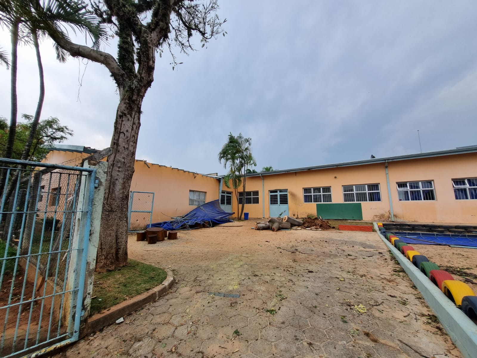 Escolas de Vinhedo permanecem fechadas após estragos causados pela chuva