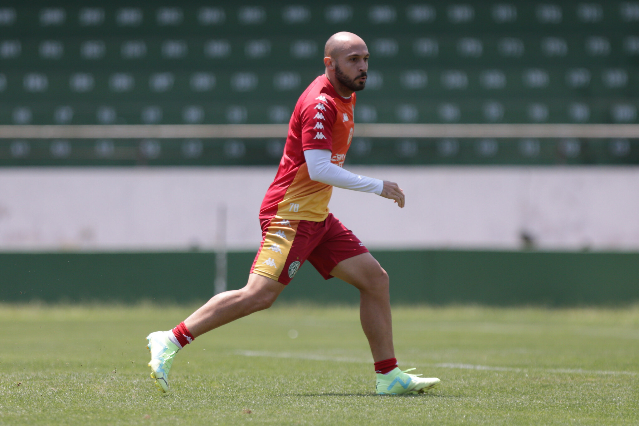 Louzer prepara Guarani com Régis e Bruno José para encarar o Botafogo