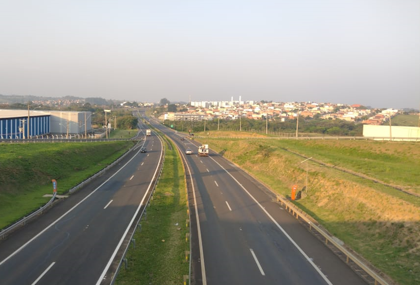 Uso do acostamento em rodovias exige cuidados: saiba quando recorrer