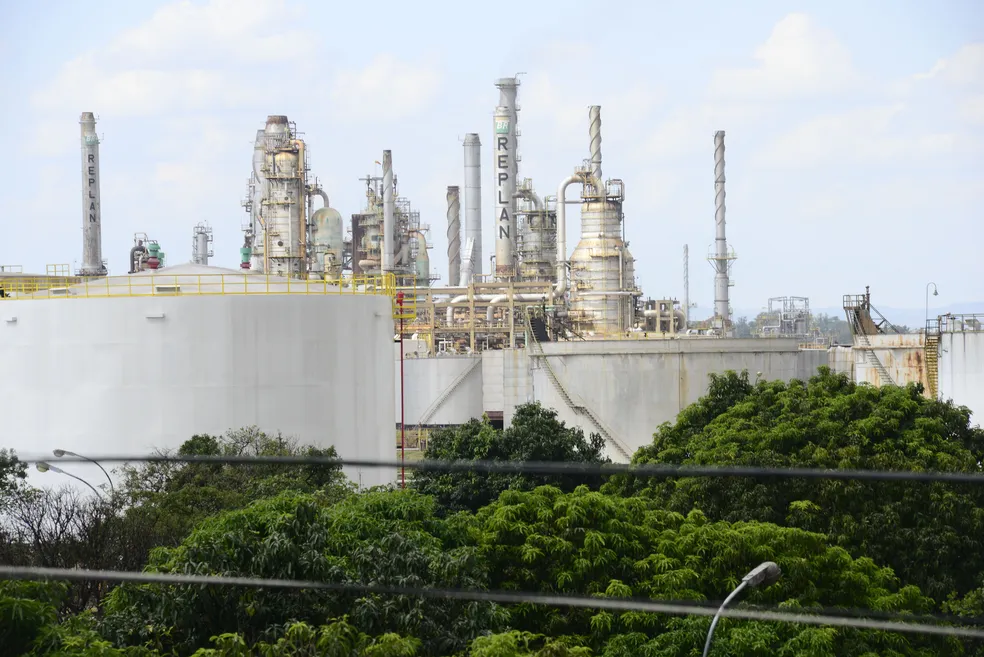 Refinaria de Paulínia produz em agosto maior volume de petróleo desde 2014