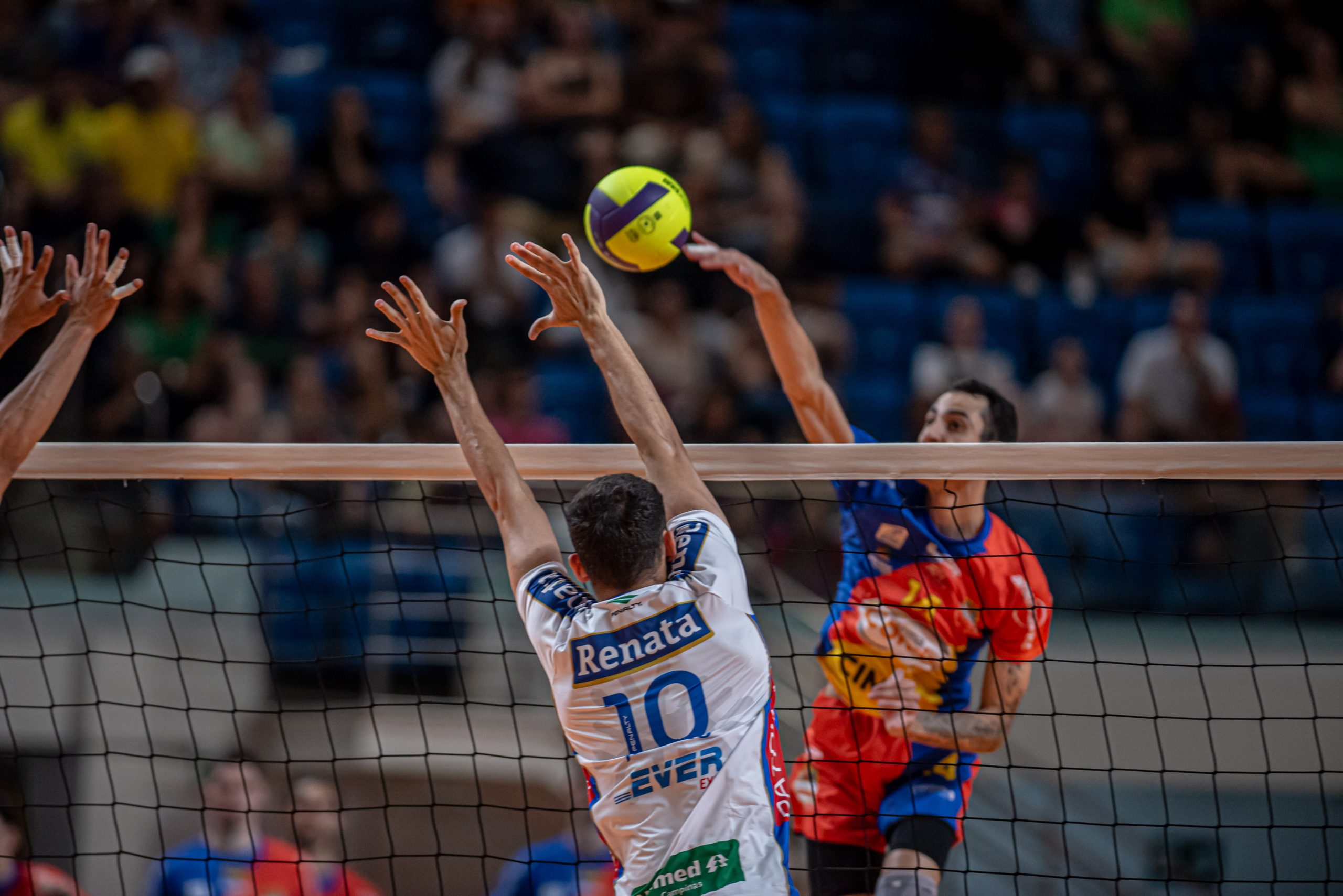 Vôlei Renata enfrenta São José nas quartas de final do Paulista; confira as datas e horários
