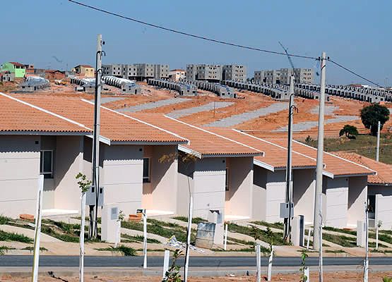 Prefeitura lança programa para regularização de imóveis de interesse social