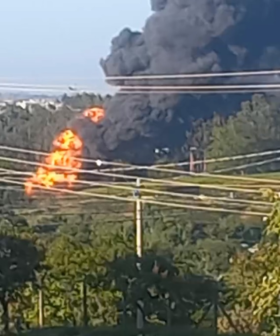 Bandeirantes é liberada após remoção de caminhão que pegou fogo