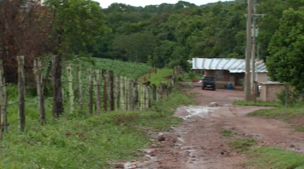 Polícia encontra arma em sítio onde mulher foi sequestrada e morta em São Pedro